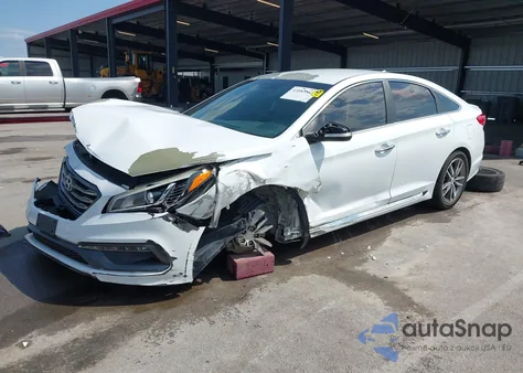 2015 Hyundai Sonata Sport 2.0T z USA, uszkodzony, nr VIN 5NPE34AB3FH092236